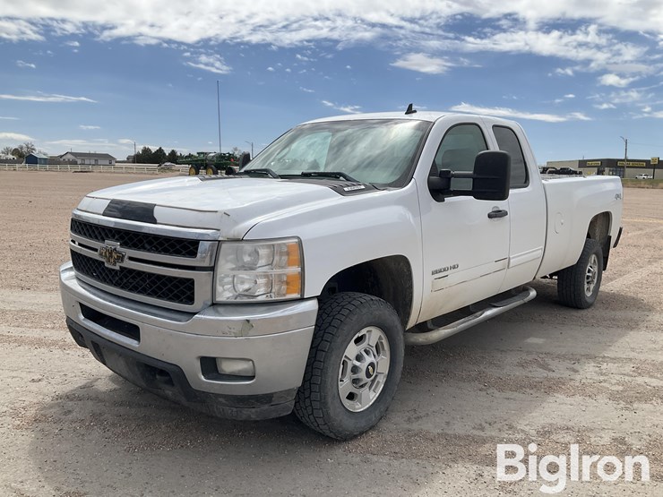 2012-chevrolet-silverado-2500-image-1