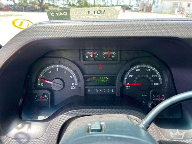 2011-ford-e250-image-15