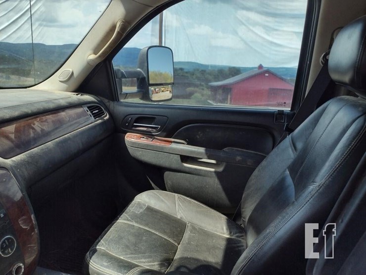 2011-chevrolet-silverado-2500hd-ltz-image-9