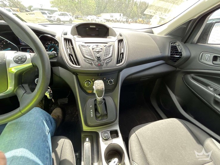 2016-ford-escape-image-17