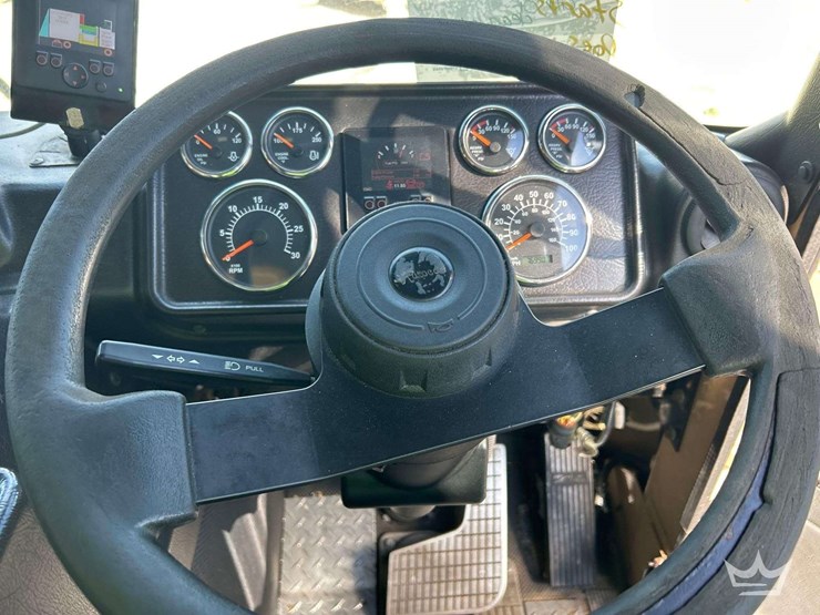 2017-autocar-xpeditor-image-9