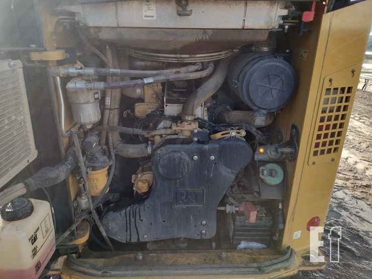 2019-caterpillar-299d2-xhp-image-36