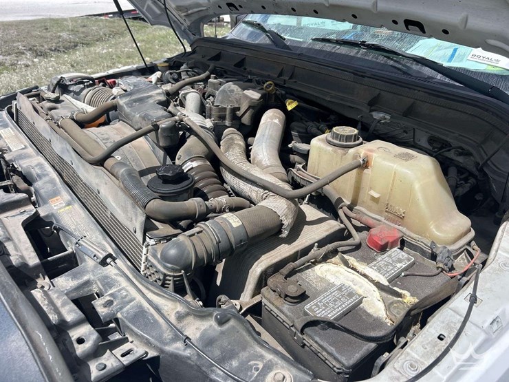 2016-ford-f550-image-8