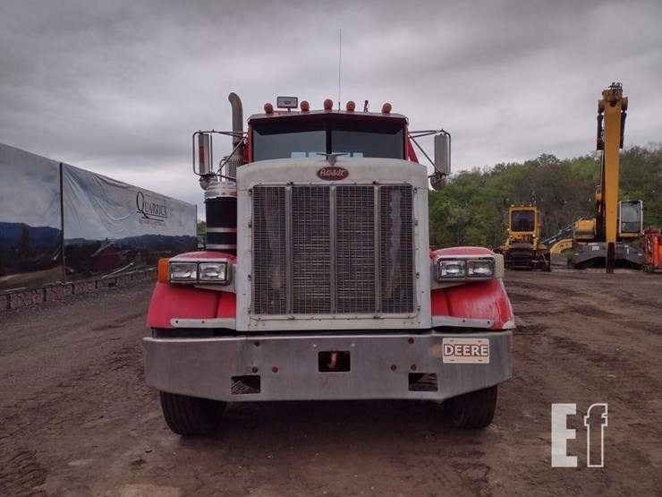1993-peterbilt-379-image-2
