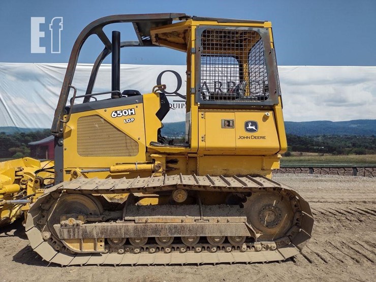 2004-deere-650h-image-13