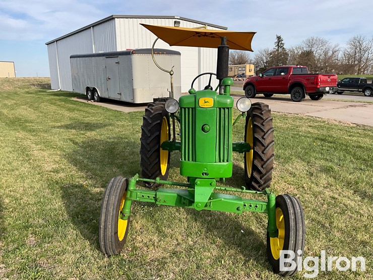 1957-john-deere-420-image-2