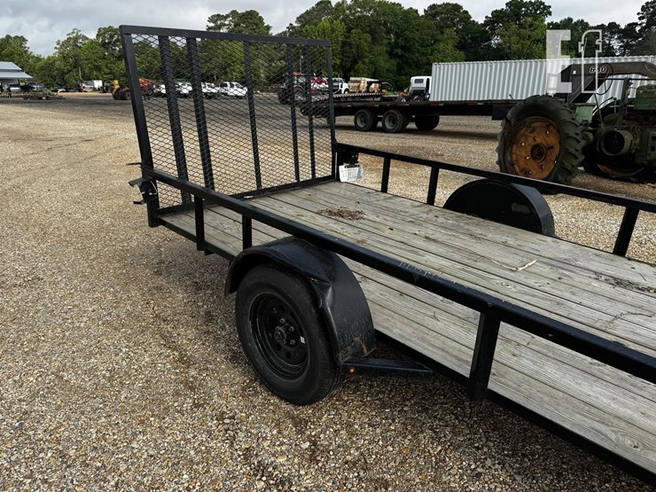 bumper-pull-trailer-w/-gate-image-4