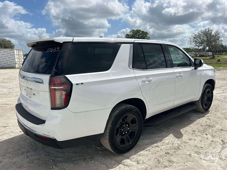2023-chevrolet-tahoe-image-3