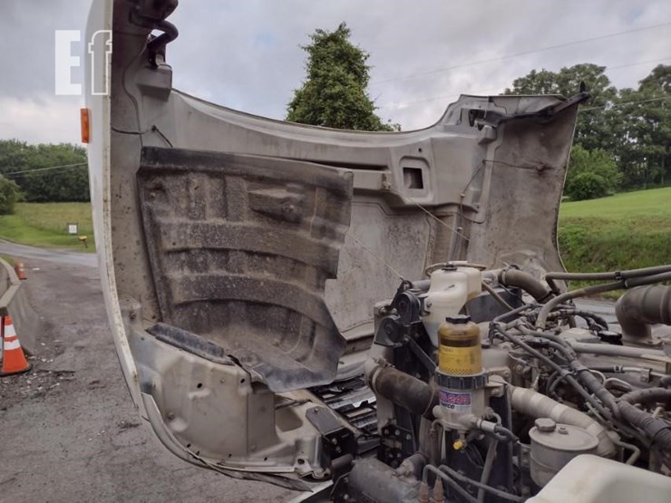 2015-hino-338-image-18