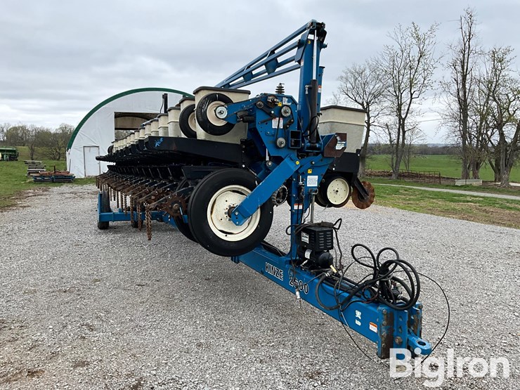 kinze-2600-image-3