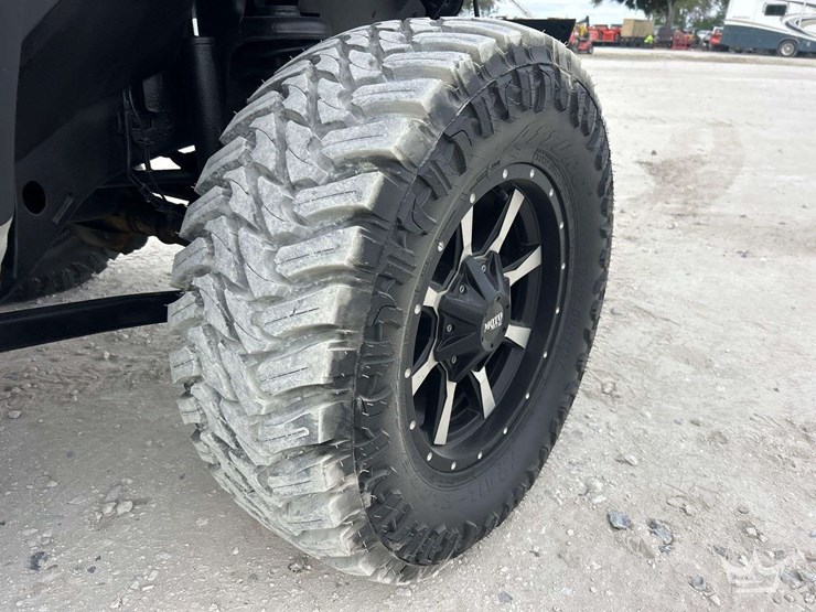 2011-jeep-wrangler-sport-image-22