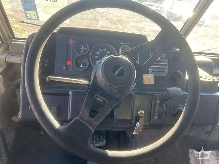 1998-freightliner-mt45-image-15