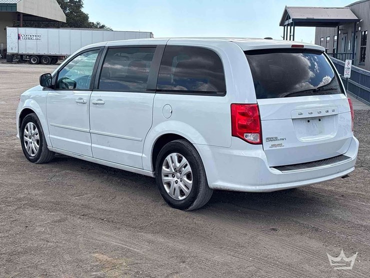 2017-dodge-grand-caravan-image-4