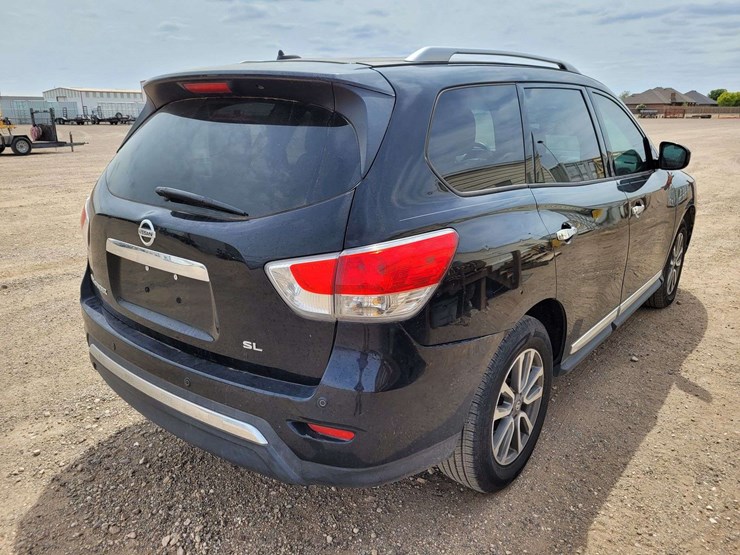 2013-nissan-pathfinder-image-7