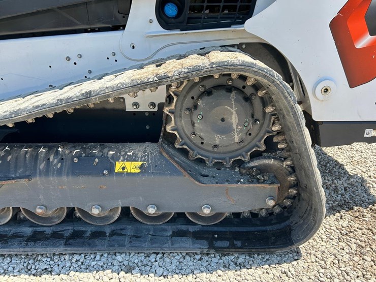 2023-bobcat-t770-image-18