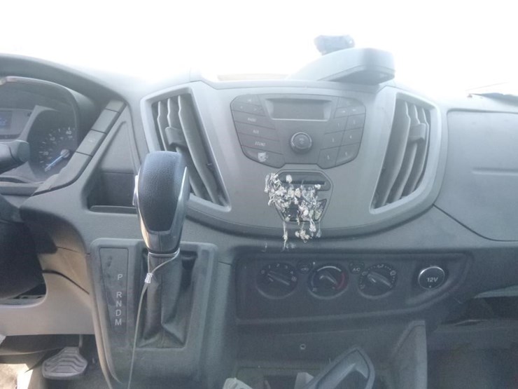 2017-ford-transit-image-12