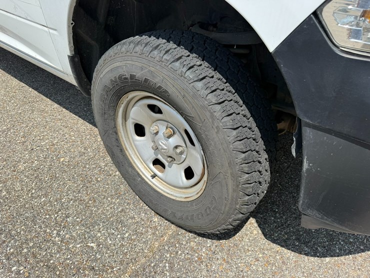 2016-dodge-1500-image-10