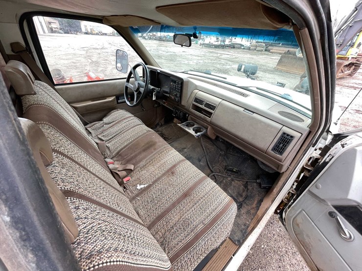 1993-chevrolet-3500-image-35