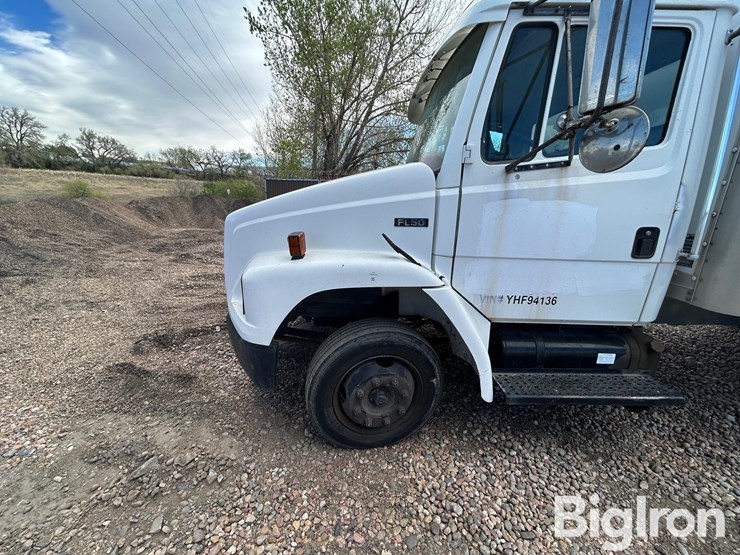 2000-freightliner-fl50-image-12