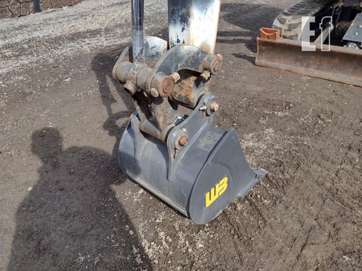 2022-deere-26g-image-16