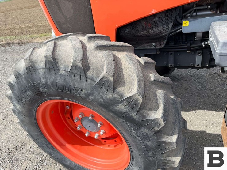 2013-kubota-m110gx-image-16