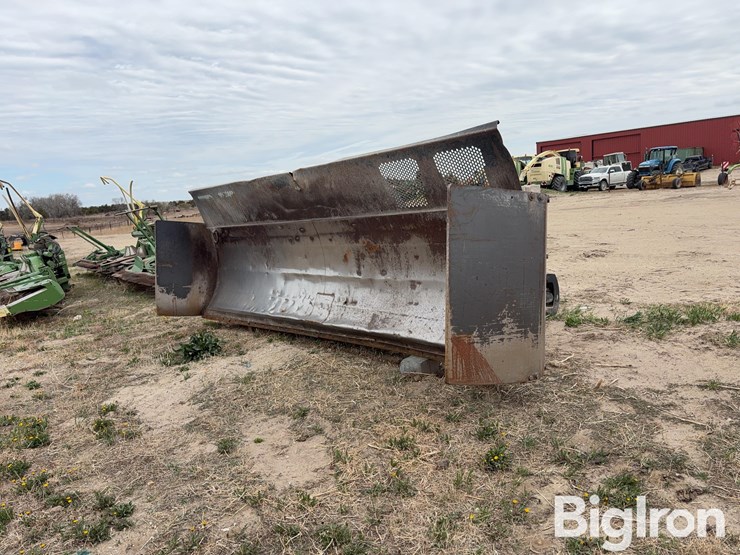 grouser-6200-image-1