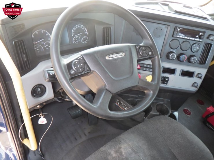 2022-freightliner-cascadia-116-image-14