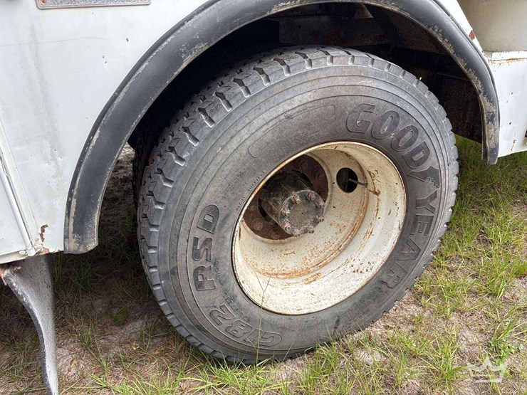 2006-international-durastar-4300-image-50