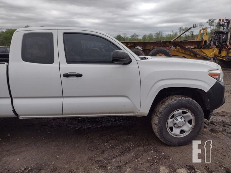 2018-toyota-tacoma-image-22