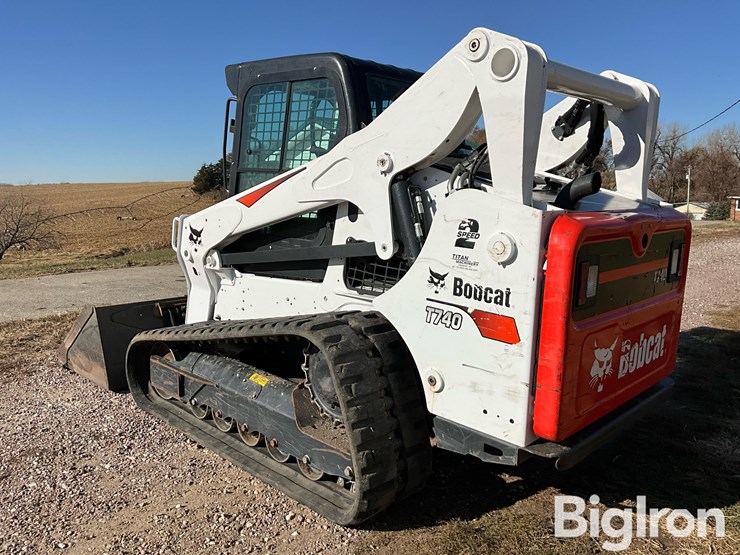2018-bobcat-t740-image-7
