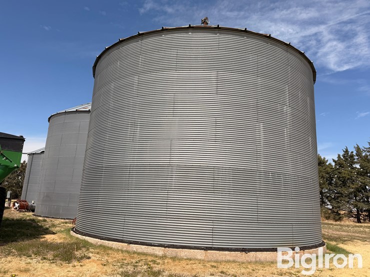 stor-mor-complete-grain-bin-set-up-image-5