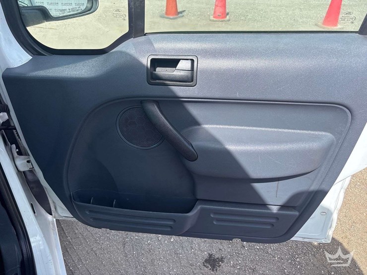 2013-ford-transit-connect-image-23