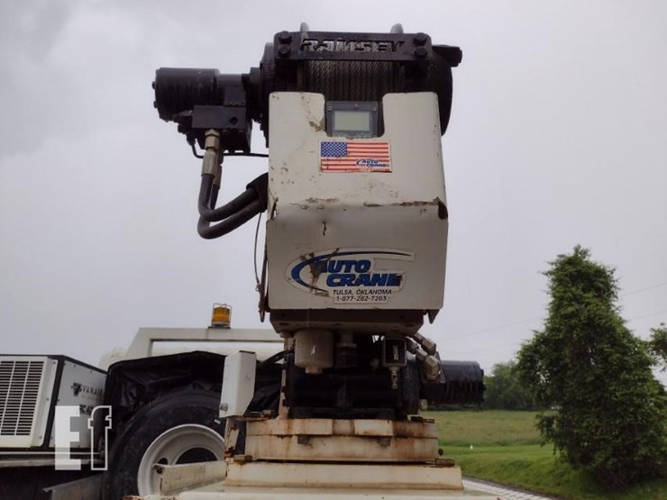 2015-hino-338-image-38