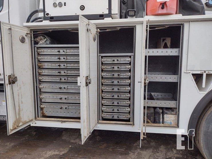 2018-hino-338-image-19