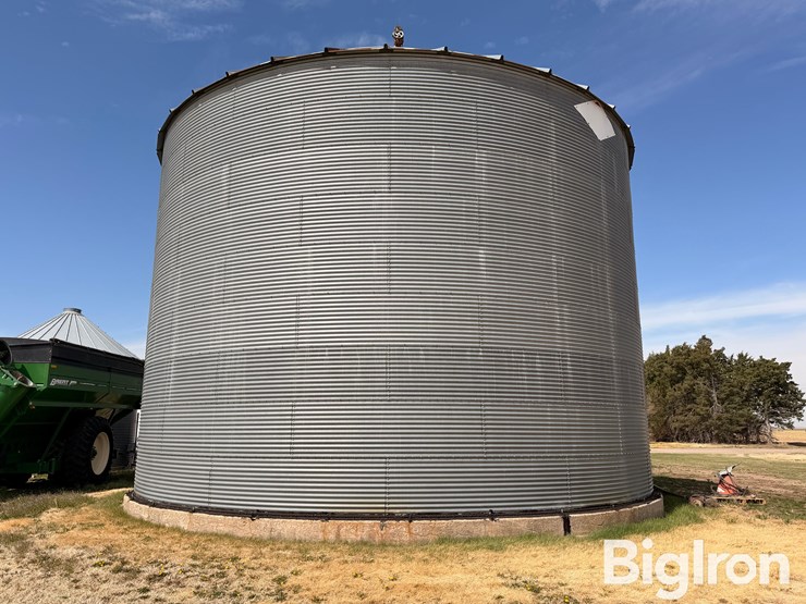 stor-mor-complete-grain-bin-set-up-image-4