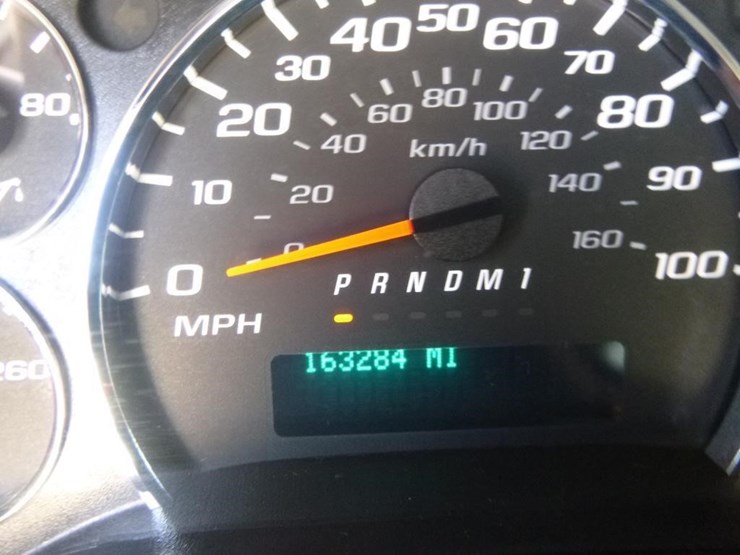 2016-chevrolet-2500-image-31