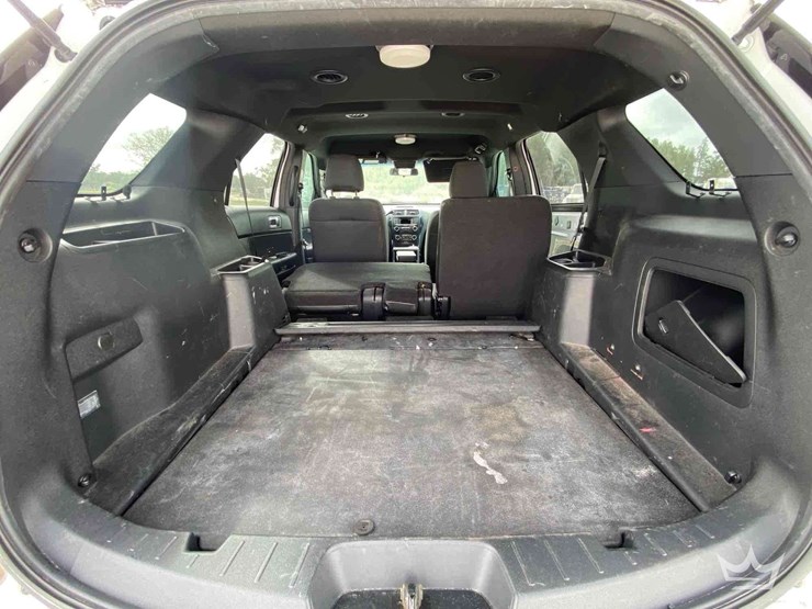 2018-ford-explorer-image-24