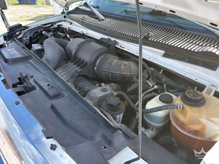 2017-ford-e450-image-8