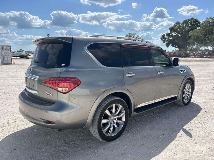 2012-infiniti-qx56-image-3