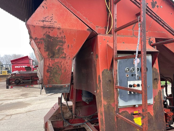 #4047-•-1991-royer-top-soil-shredder-image-49