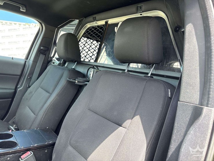 2017-ford-explorer-image-22