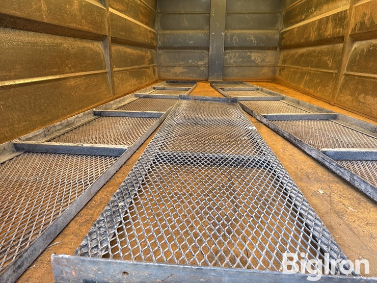 1995-peterbilt-377-image-11