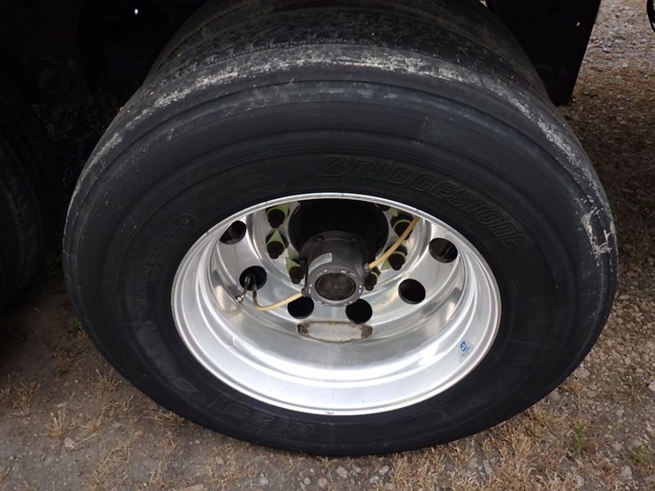2019-utility-3000r-image-8