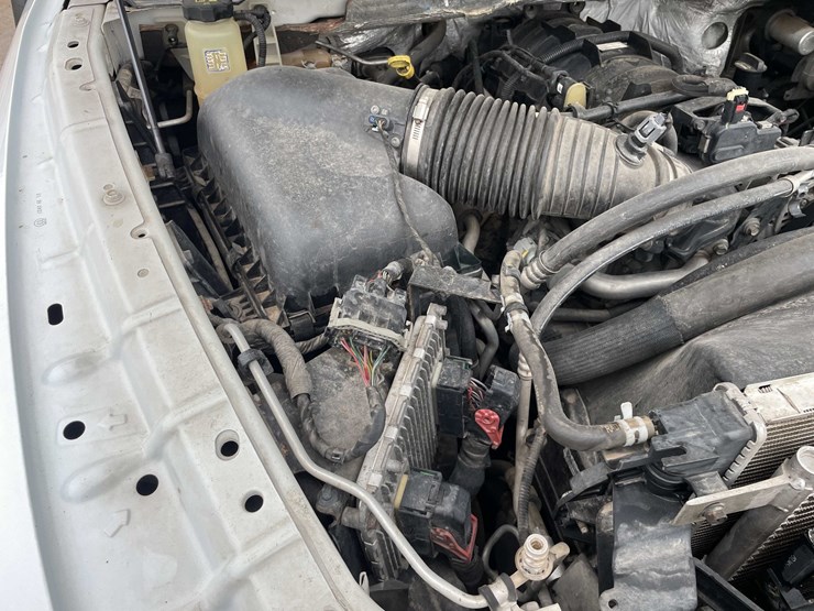 2015-dodge-ram-3500-image-118