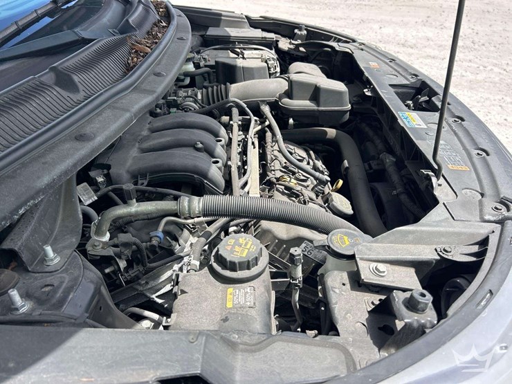 2016-ford-explorer-image-10