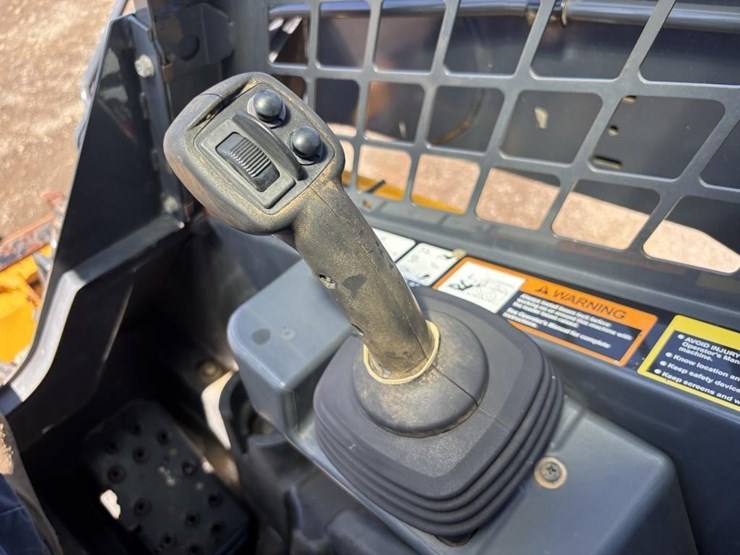 deere-333g-image-24