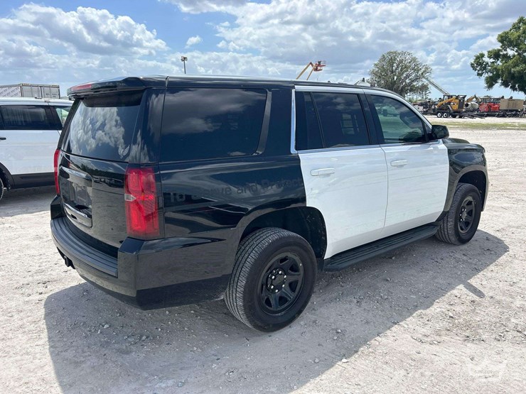 2019-chevrolet-tahoe-image-3