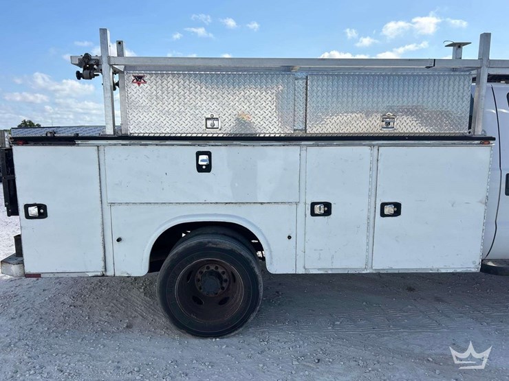 2016-ford-f450-image-17