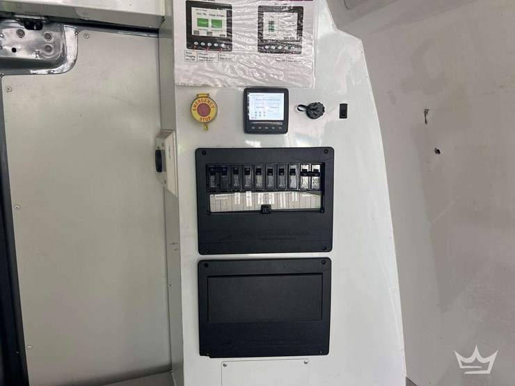 2021-mercedes-benz-sprinter-4500-image-30