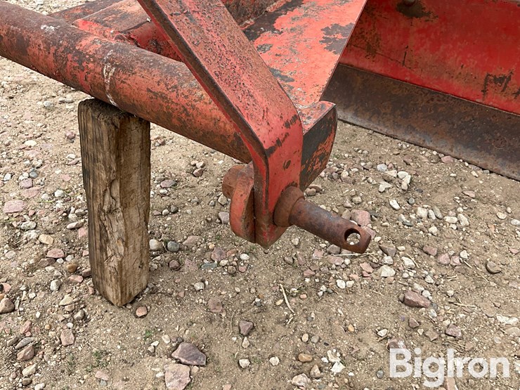 massey-ferguson-16-image-10